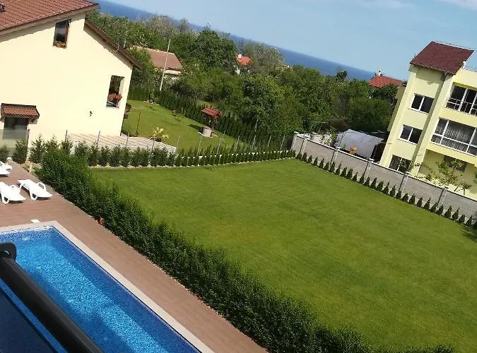 Vanilla, - Free Parking 3*