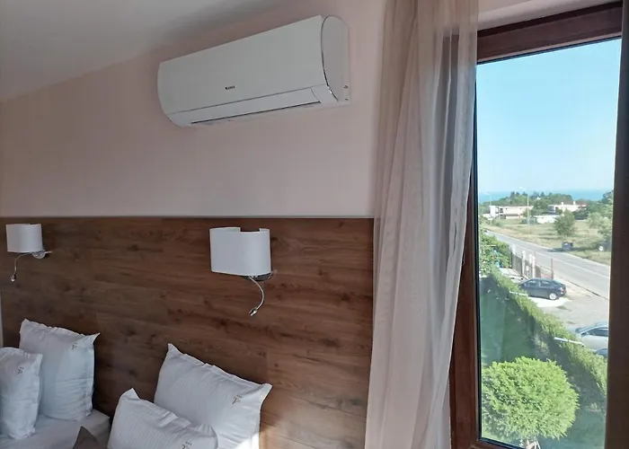 Vanilla, - Free Parking Хотел Варна