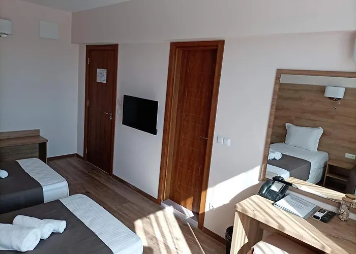 Vanilla, - Free Parking Хотел