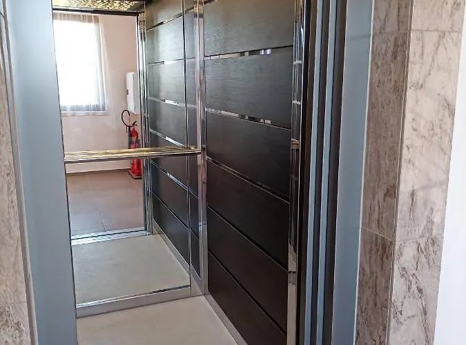 Vanilla, - Free Parking 3*