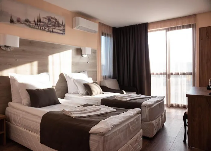 Vanilla, - Free Parking Hotel